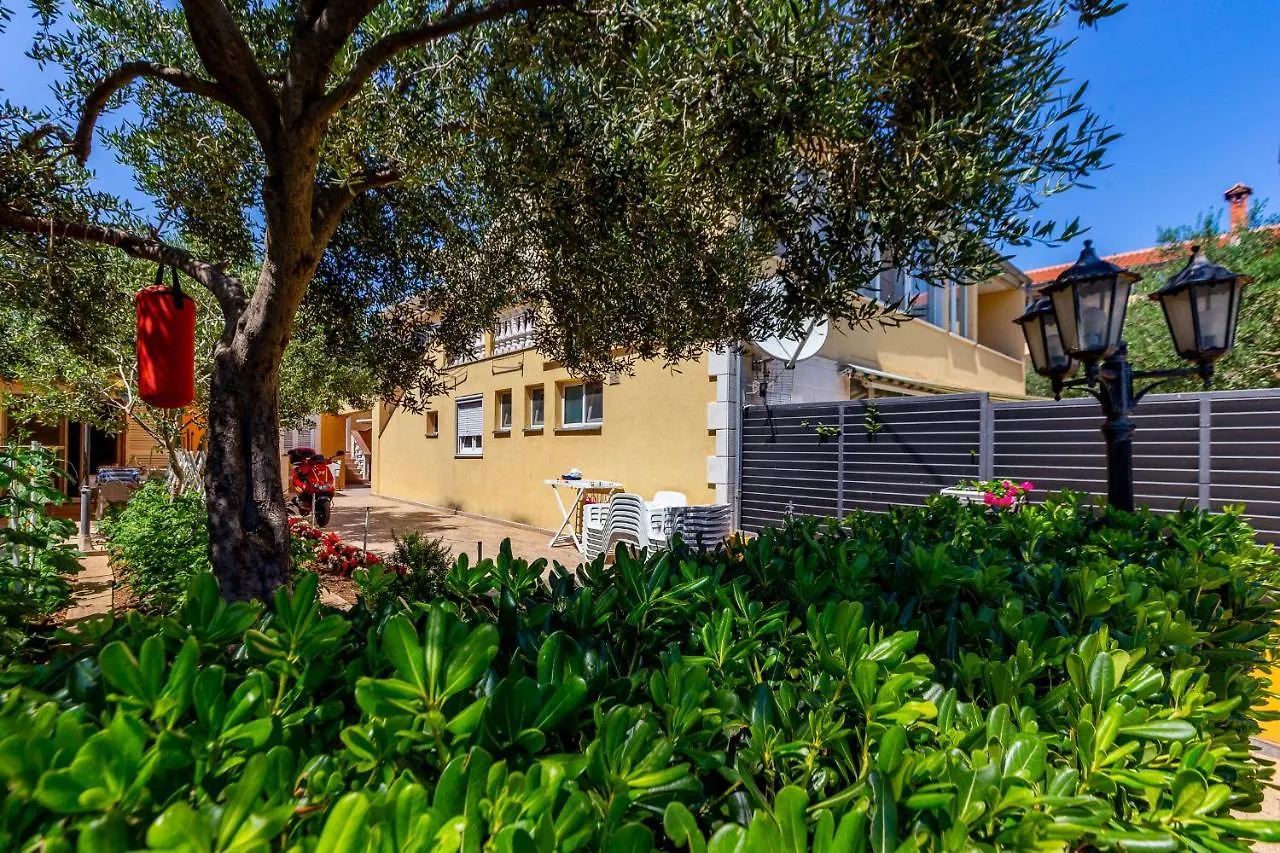 Lanterna Puntamika Apt. Near Beach Zadar Chorvatsko